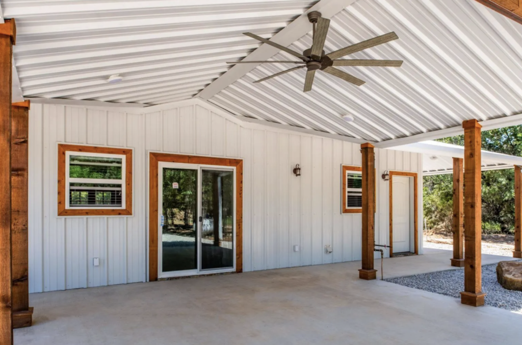 barndominium back porch ideas